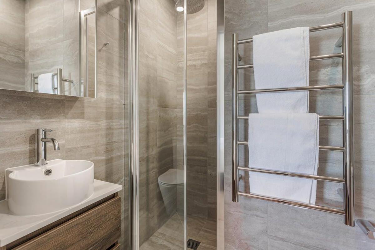 דירות אוקלנד Fresh & Sleek Grey Lynn Unit With Private Patio מראה חיצוני תמונה
